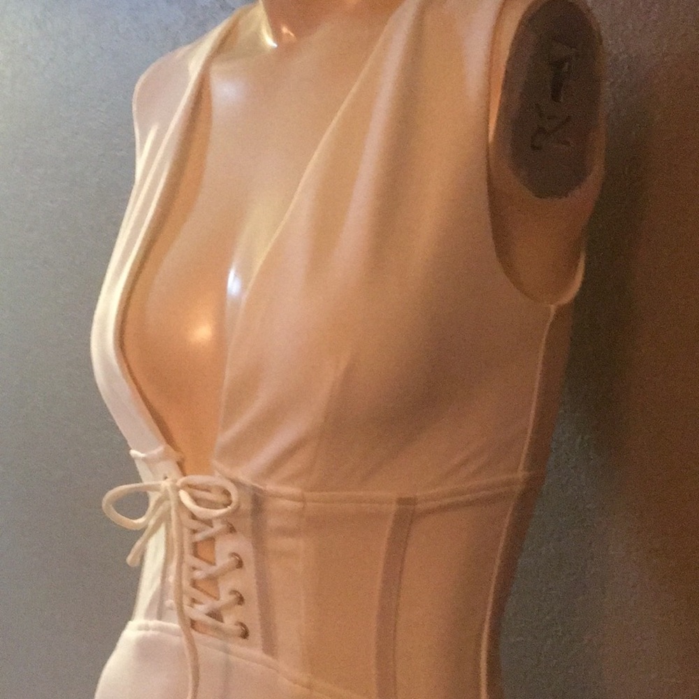 Dress - Picture 3 of 4